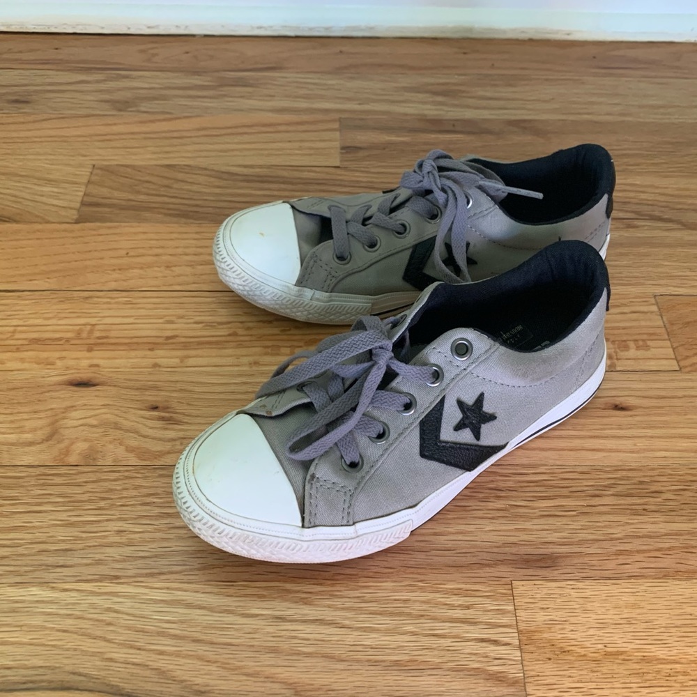 Kids converse